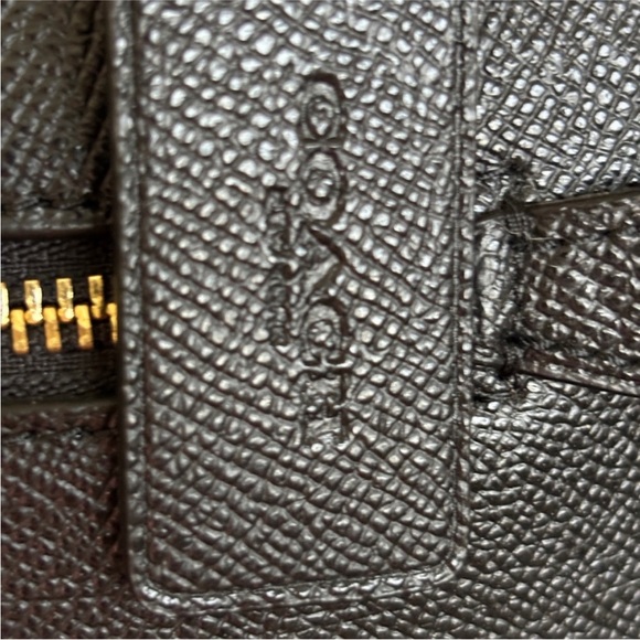 Coach - Picture 5 of 9